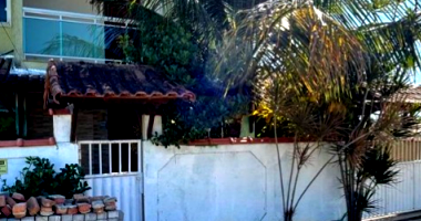 Sobrado com 190m² em terreno de 250m², lote 29, desocupado
