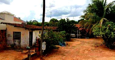 Casa com terreno de 495m², 3 quartos, 1 banheiro, desocupada