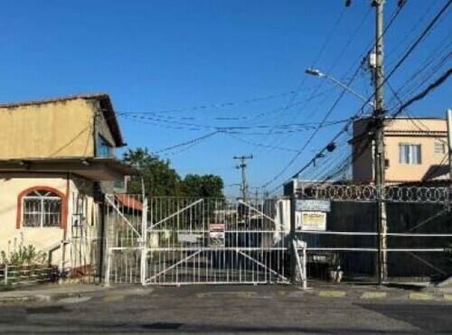 Casa em condomínio com 109m² de área construída