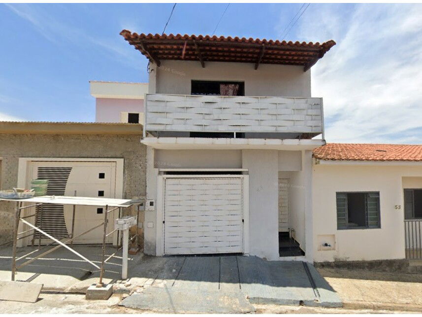 Casa com 3 quartos e 2 banheiros em Jardim Continental