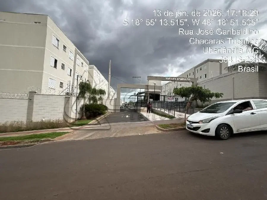 Apartamento com 1 quarto e varanda em condomínio