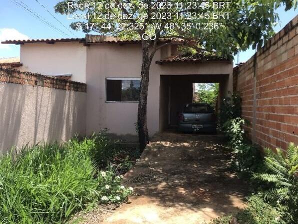 Casa com 2 quartos, 1 banheiro, 69,8m² área privativa, 1 vaga