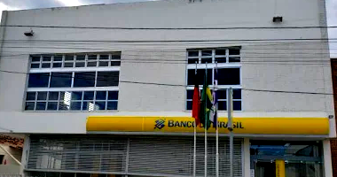 Prédio Comercial com 560m² no Centro de Uirana