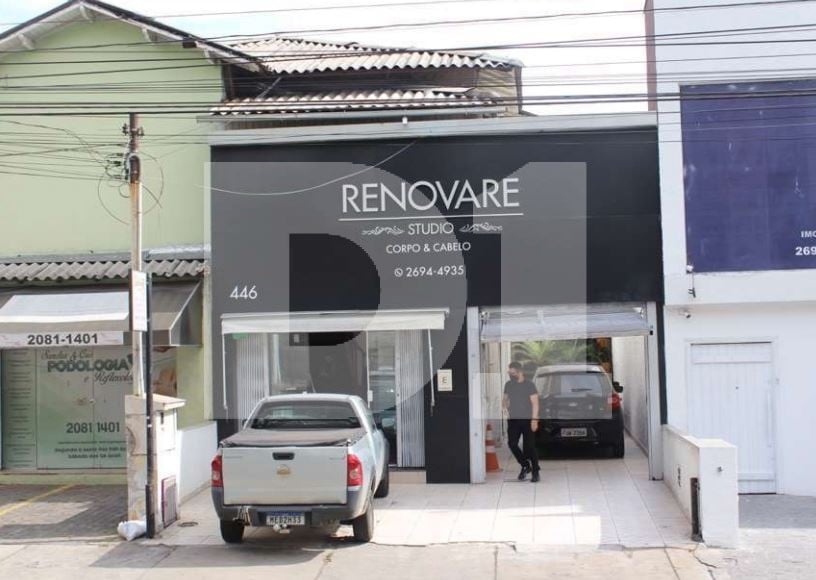 Prédio Comercial e Residencial com 259,93m² e 3 Vagas