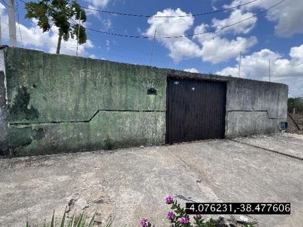 Casa com 2 quartos, 2 banheiros, 89m² área privativa, 1 vaga