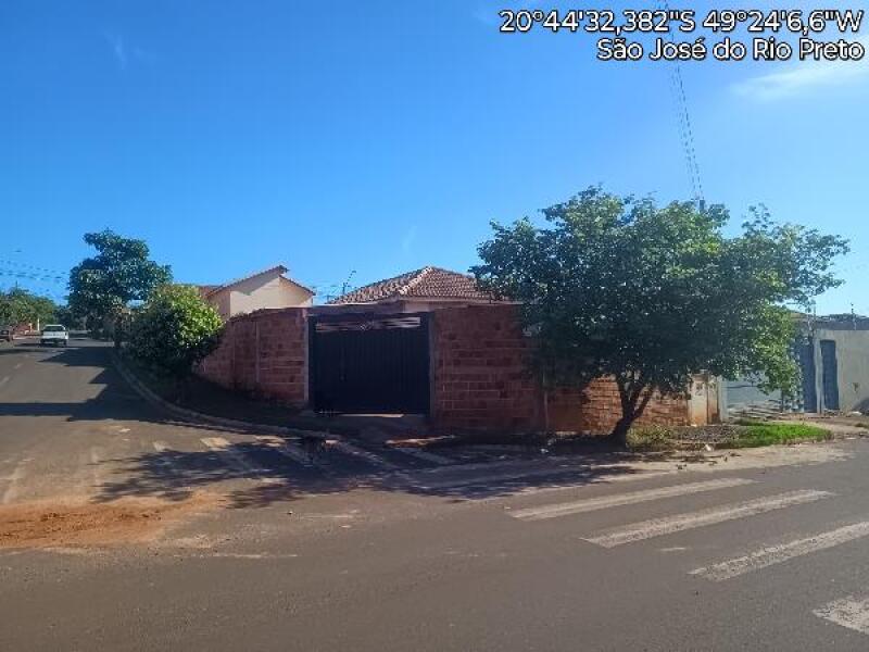 Casa com 2 Quartos e 202,27 m² de Terreno em São José do Rio Preto