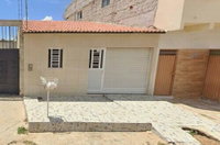 Casa Ocupada com 2 Quartos e 2 Banheiros no Centro de Cabrobó