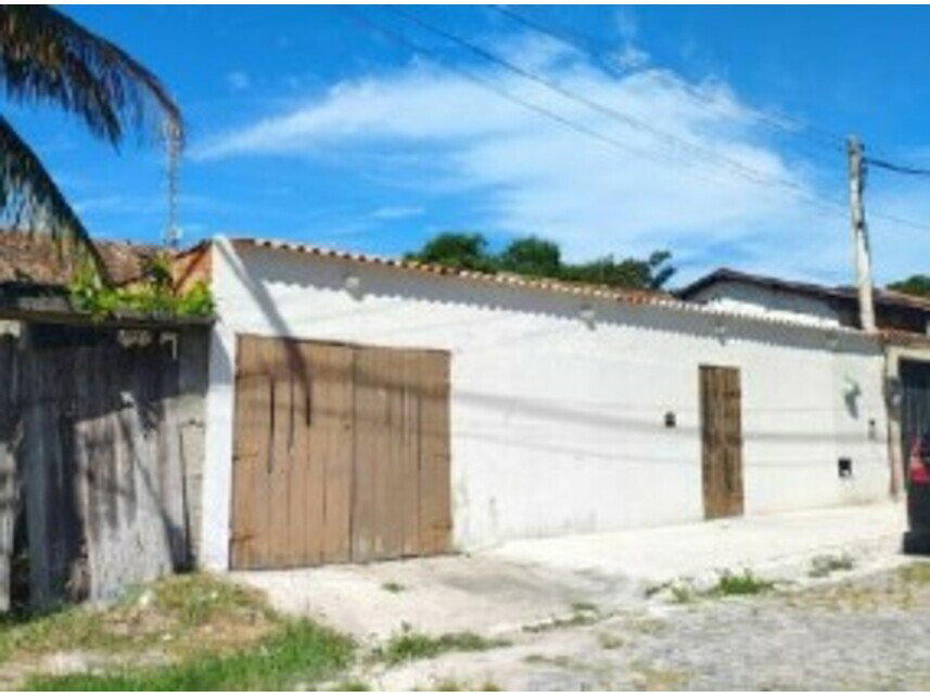 Casa em Leilão com 4 Quartos e 2 Banheiros em Cabo Frio