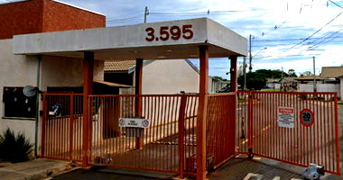 Casa 2 quartos com varanda, área construída 50,96m², 1 vaga