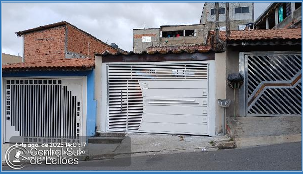 Casa em Carapicuíba com 2 quartos e 150m² de terreno