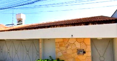Casa com 6 dormitórios e 4 suítes em Imperatriz/MA