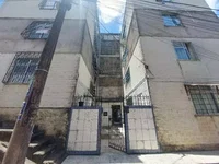 Apartamento com 2 Quartos e 1 Banheiro em Leilão