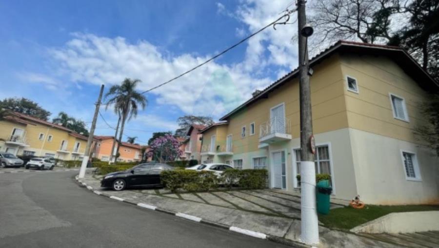 Casa com 2 quartos, 1 suíte, 2 banheiros e 2 vagas de garagem