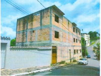 Casa Desocupada com Ampla Área em Gameleira - Pitangui/MG