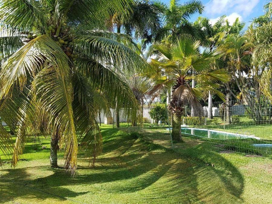 Casa com 3 quartos, 2 banheiros e 263m² construída, ocupada