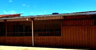 Casa em Ipameri - GO com 1 quarto e 4 banheiros