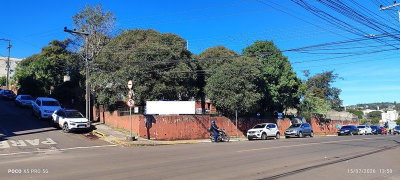Terreno comercial 1.900m² com prédio no centro de Ijuí