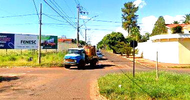 Condomínio de Flats com 14 Apartamentos, 1 Quarto e Banheiro por Unidade