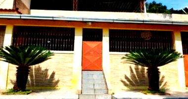 Casa Ocupada em Nova Iguaçu com 360m² de Terreno