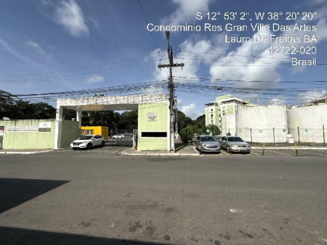 Apartamento com 3 quartos em Lauro de Freitas/BA