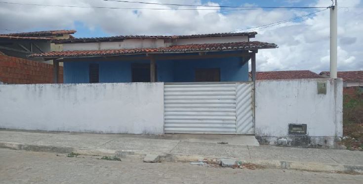 Casa Residencial Ocupada em Campo Redondo
