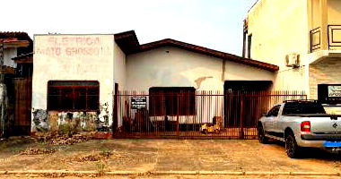 Casa Ocupada na Avenida Barão do Rio Branco com 190m² de Área Construída