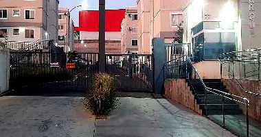 Apartamento com 2 Quartos e 1 Vaga em Cambé