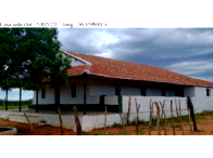 Fazenda com 162,20 hectares com casas, armazém e curral