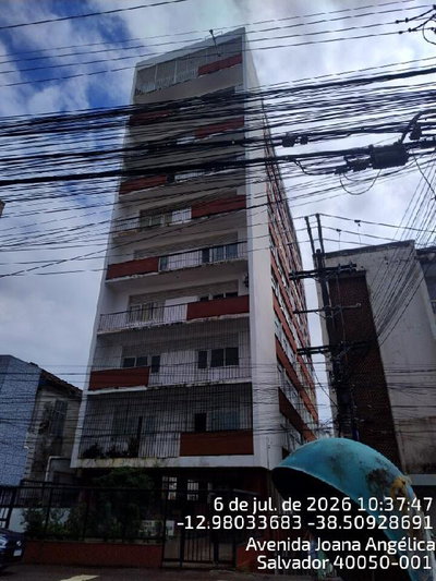 Apartamento com 3 quartos e 133 m² privativos
