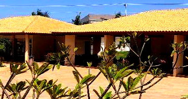 Casa com 3 quartos, 2 banheiros e 2 vagas, 208m² construída