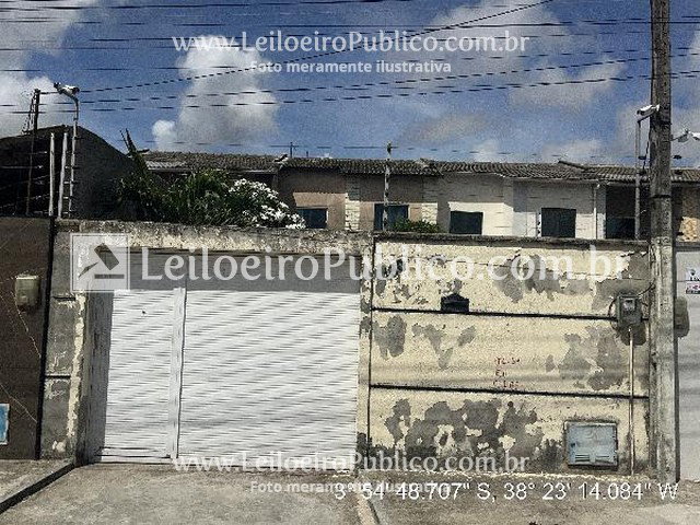 Casa 99,05m² em Aquiraz (CE) - 4 quartos, 2 banheiros, 2 vagas