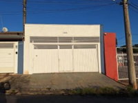 Casa com 69 m², 2 quartos, 1 banheiro, ocupada, ideal para investimento