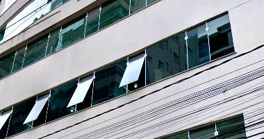 Espaçoso Apartamento de 154m² em Edifício Residencial Moderno