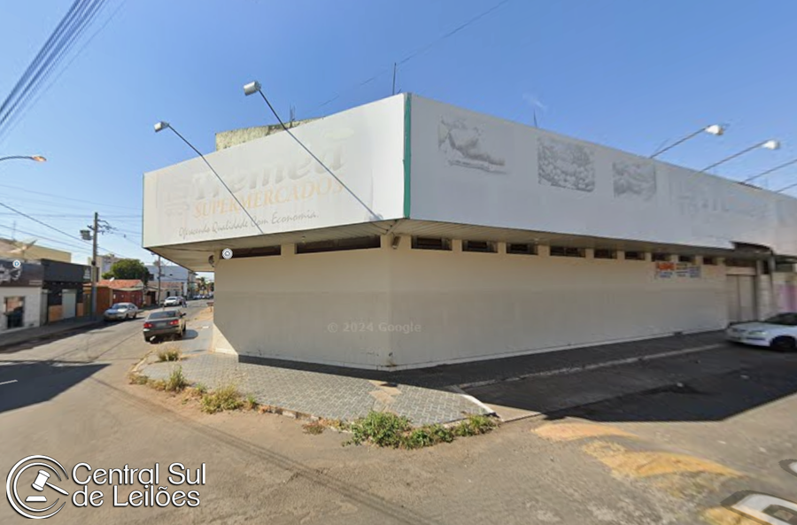 Galpão com 643,9m² de área privativa, 527,5m² de terreno