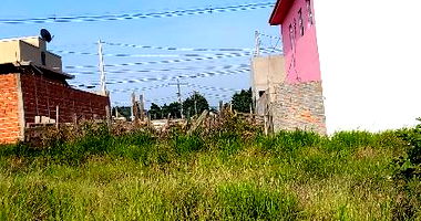 Terreno plano de 160m² no Jardim Domingos Orsi, sem benfeitorias
