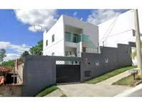 Casa em Leilão com 75m² e Vaga de Garagem