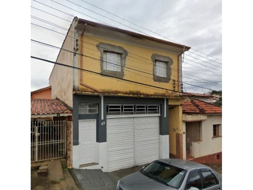 Sobrado com 3 quartos, 4 vagas e 140m² construídos, imóvel ocupado