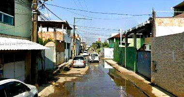 Apartamento com 2 Quartos e Área de 98m² - Ocupado