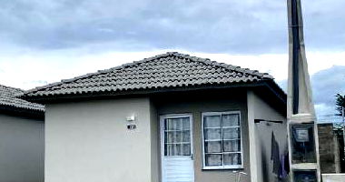 Casa com 2 quartos, 43,85 m², vaga de garagem