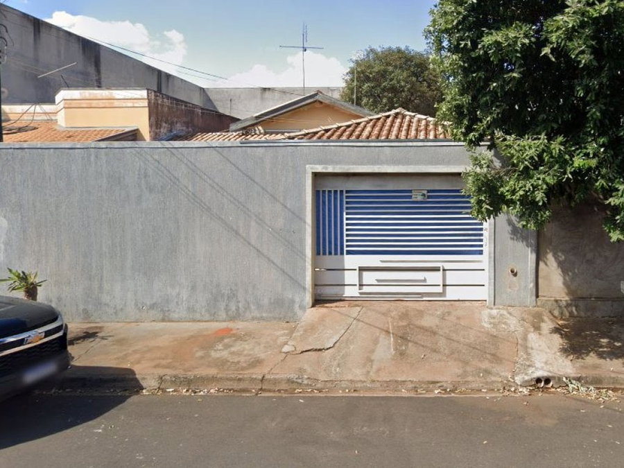 Casa com 3 quartos em Araçatuba - SP