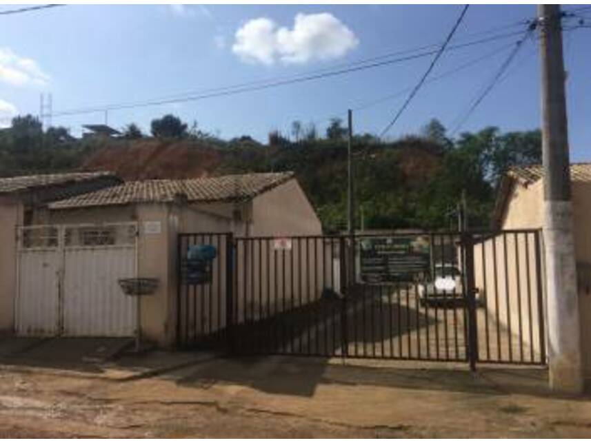 Casa em condomínio - 52m² - Leilão Santander