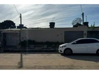 Casa com 3 quartos, 2 banheiros, 2 vagas, 187,57m² construída, ocupada