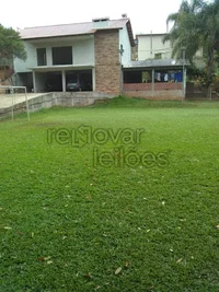 Terreno urbano com 2.119,42 m², acesso por servidão