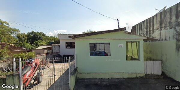 Casa com terreno de 200m², 18,883% ideal
