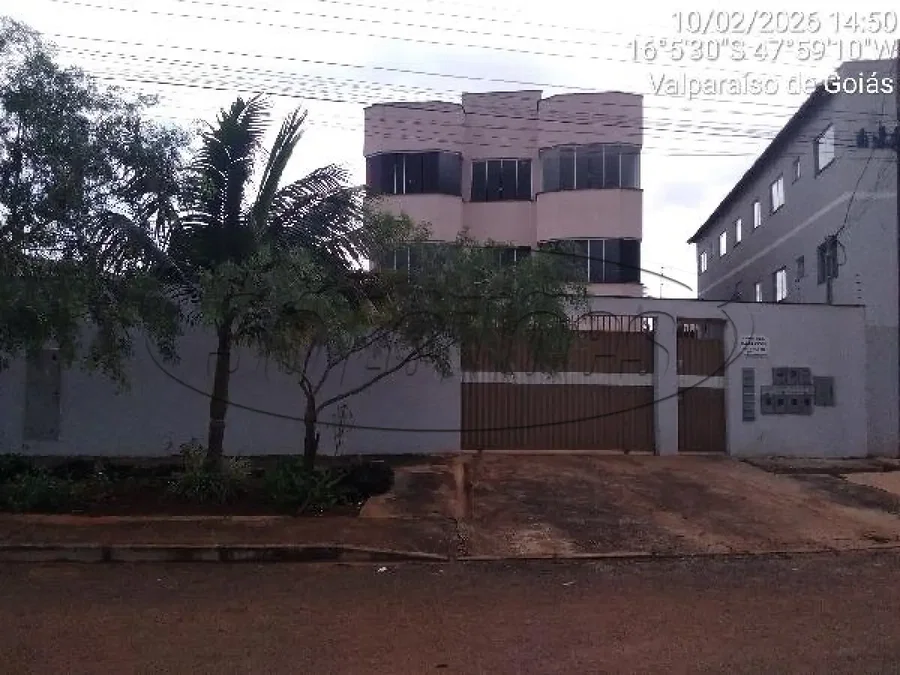 Apartamento com 2 quartos, 2 banheiros e 1 vaga de garagem