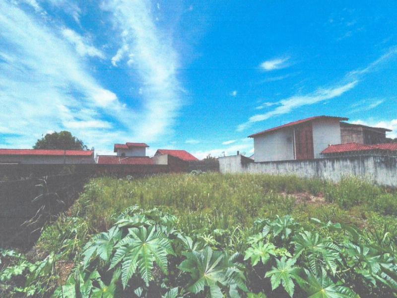 Casa em Ituiutaba com 490m² - Desocupada