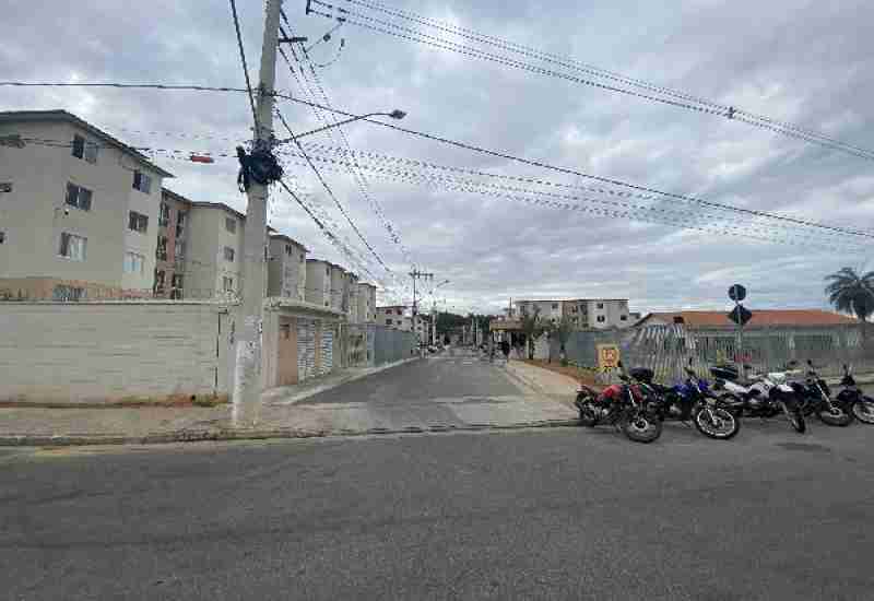 Apartamento com 2 Quartos e 1 Vaga em Contagem
