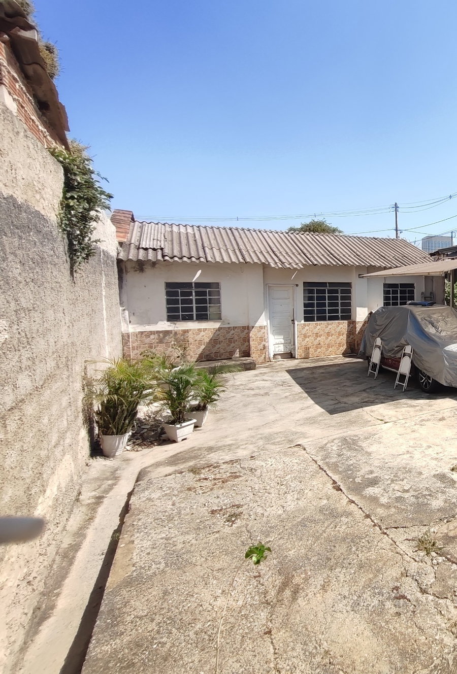 Casa/Loja com 2 Quartos e 477m² de Área Total em Belo Horizonte