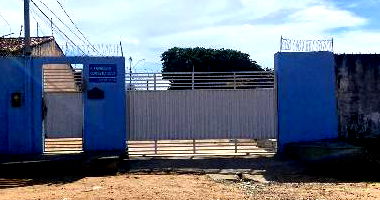 Casa com 2 quartos, 2 banheiros, 2 vagas e 85m² construída