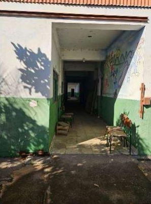 Prédio Escolar com 4 Salas na Praça Aquidaban - Várzea Grande-MT
